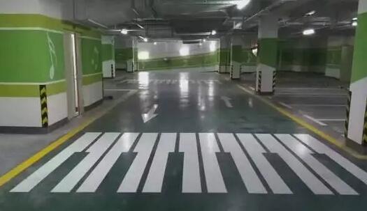 阆中仓库划线